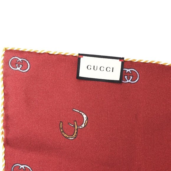 Gucci GG Horseshoe Print Pocket Square in Red NEW IN BOX - Picture 9 of 9